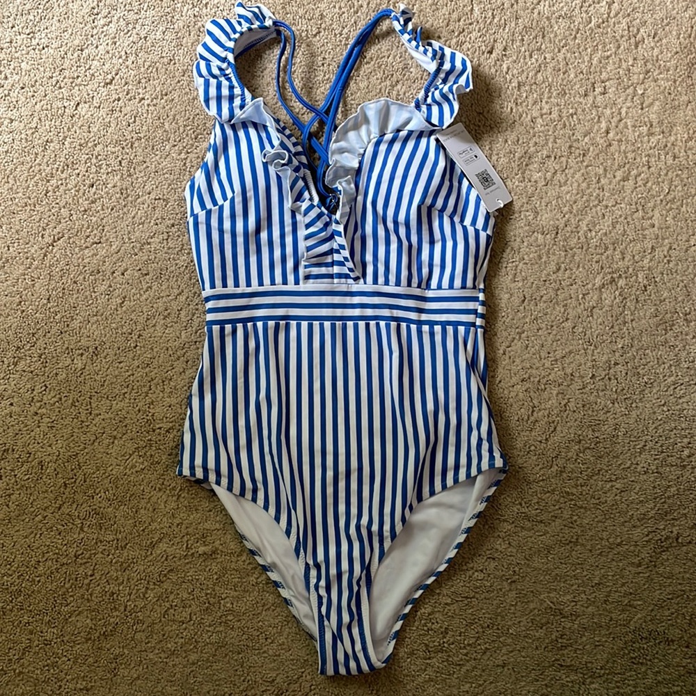 NWT Cupshe one piece